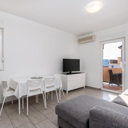 Apartment Tonka Barbat na Rabu Екстериор снимка