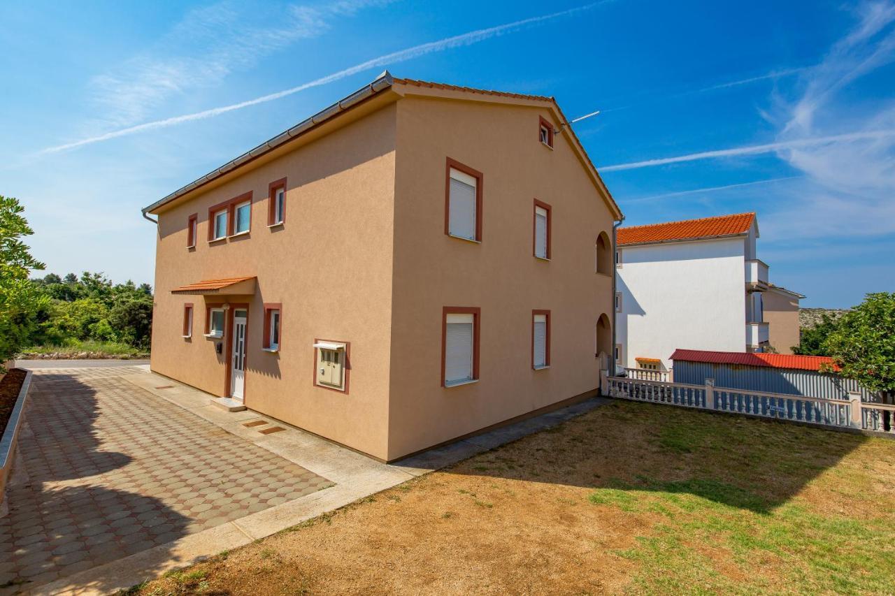 Apartment Tonka Barbat na Rabu Екстериор снимка