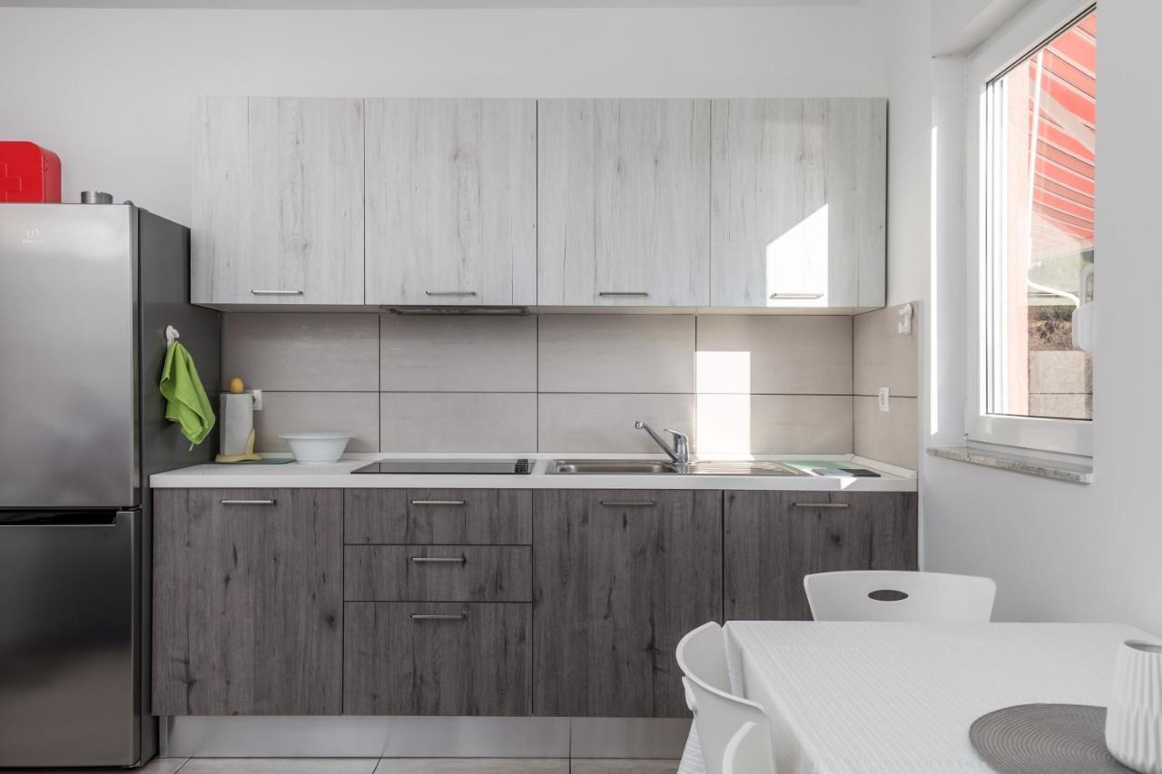 Apartment Tonka Barbat na Rabu Екстериор снимка