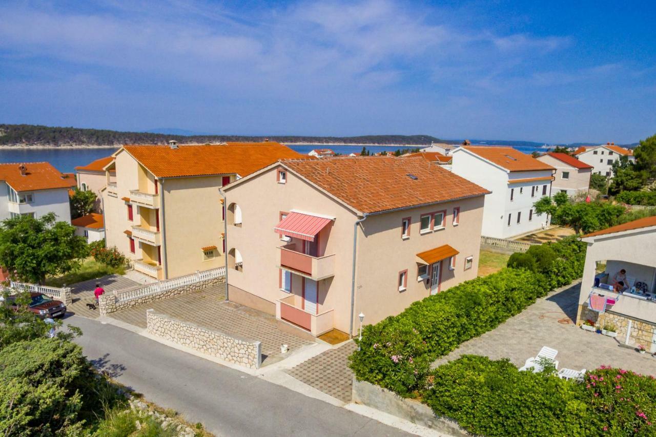 Apartment Tonka Barbat na Rabu Екстериор снимка